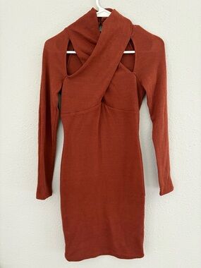 ASTR Rust Cross-Front Long Sleeve Dress